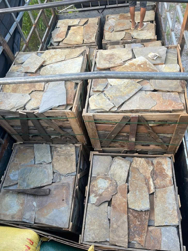 Đá chẻ đà nẵng kiện vàng -5781