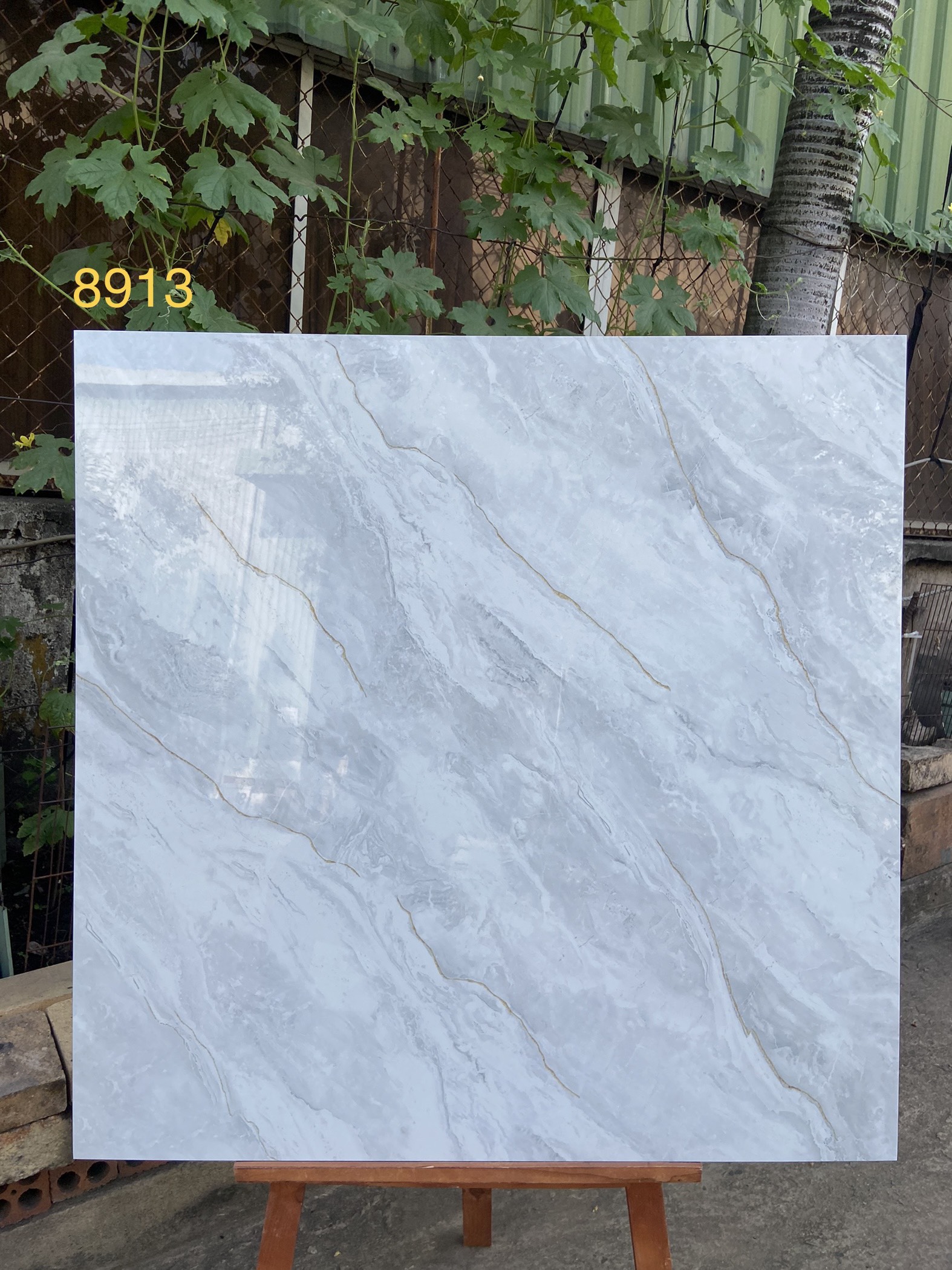 Gạch lát nhà tắm Vitto 300x300mm 1956-71