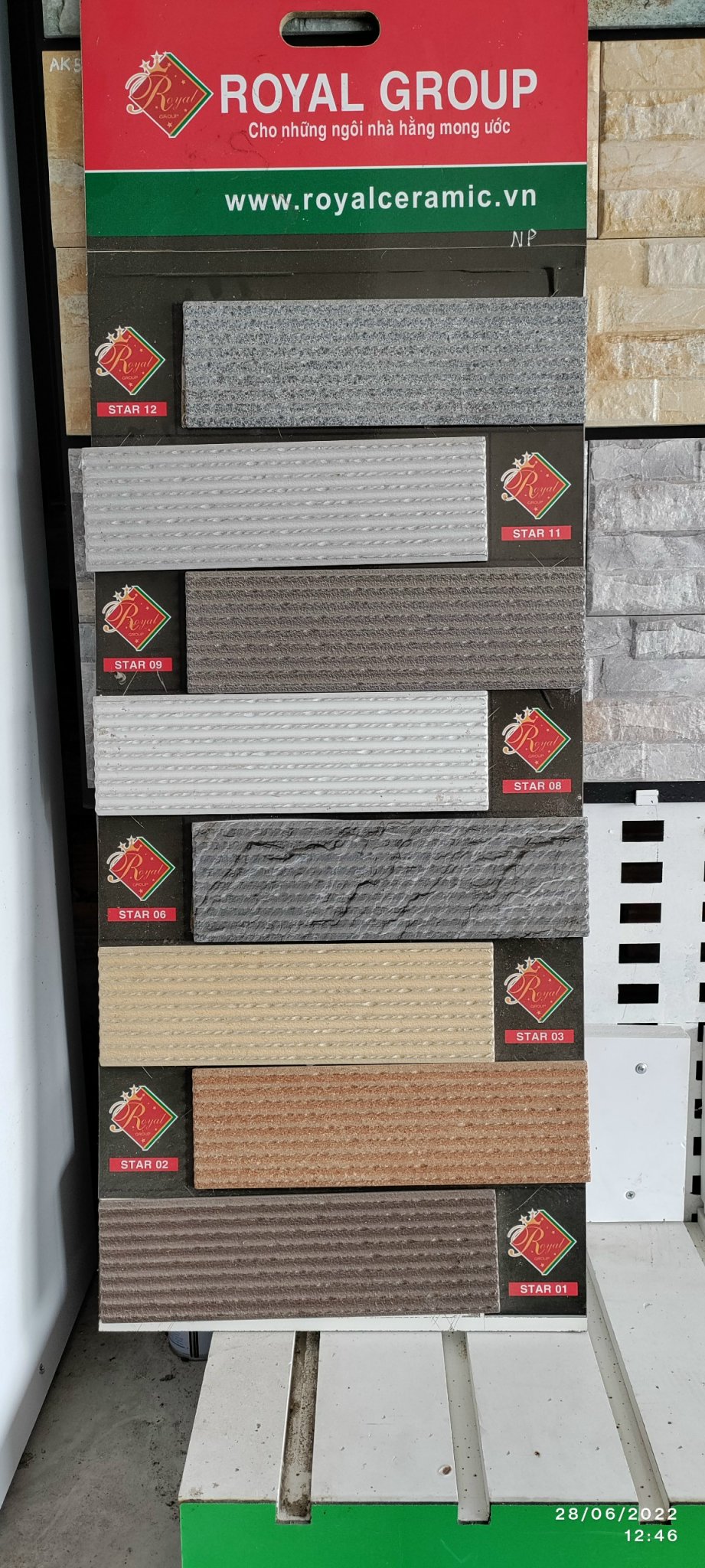 Gạch trang trí 10x33cm HOÀNG GIA -1447